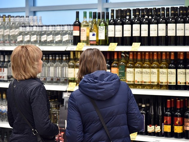 Число магазинов с алкоголем в РФ хотят сократить в 2,5 раза