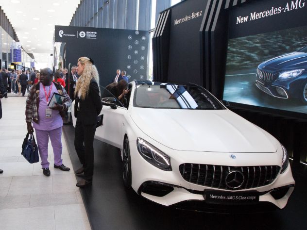 Люксовые автомобили в России подешевели