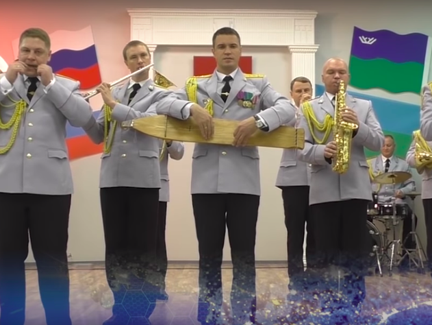 Полицейские со всей России снялись в клипе на песню «Незримый бой»