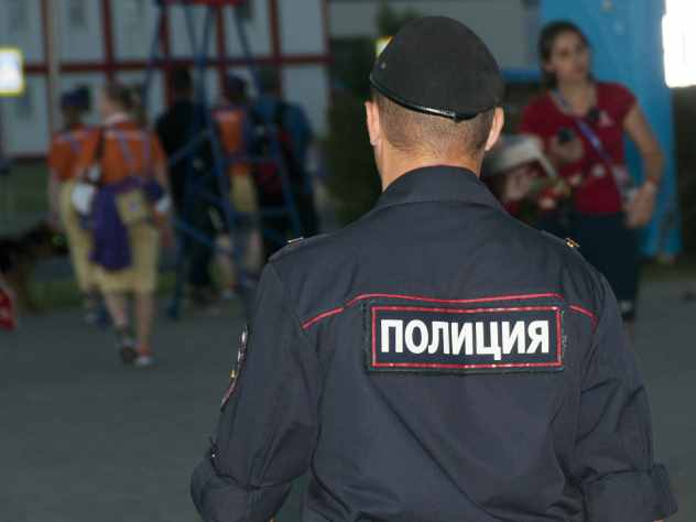 Коллекторы разместили непристойное фото дочери должника