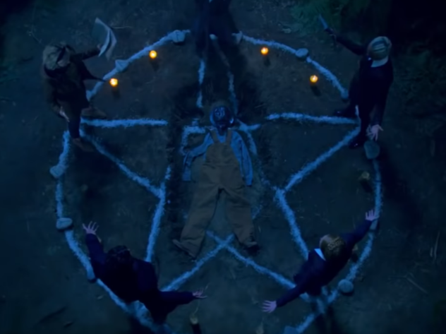 Netflix урегулировал спор с сатанистами