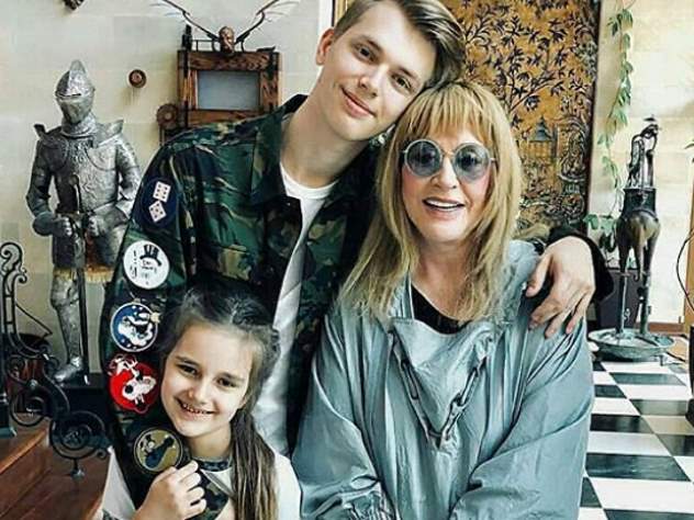 Пугачева опубликовала фото с внуками