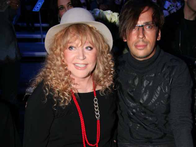 Галкин опубликовал видео с Пугачевой, на котором у нее просвечивают штаны