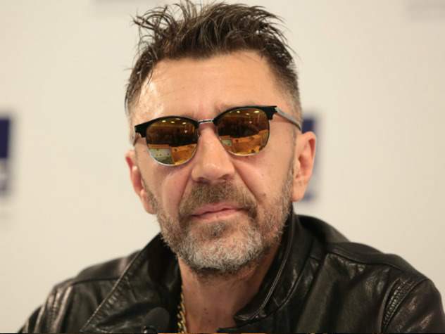 Шнуров посвятил стихотворение «налогу для безработных»