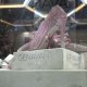 В Китае показали туфли, украшенные 10 тысячами розовых бриллиантов