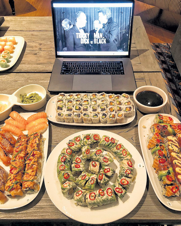 Японские деликатесы Дуэйн ест постоянно - это июльский ассортимент