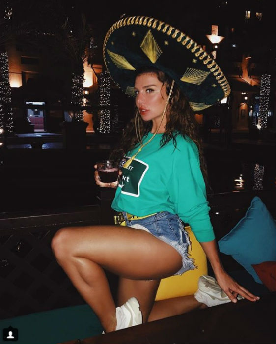 Анна Седокова в социальной сети - инстаграм**