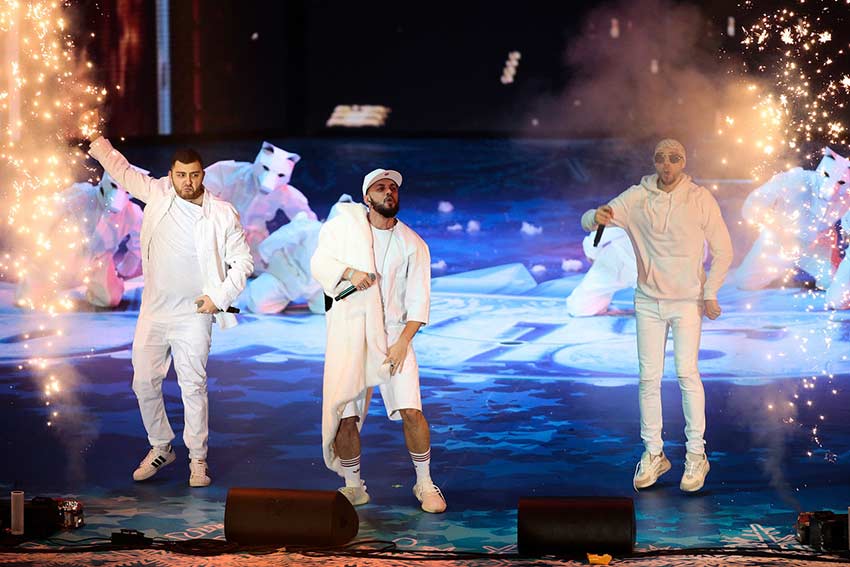 новогоднее белое шоу. москвариум елка 2022. белое новогодние шоу 2024. Snowпати милохин. москвариум елка 2022.