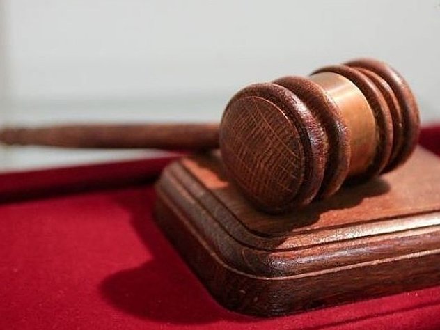 Мать заплатит 100 рублей за школьника, который поджег бездомного