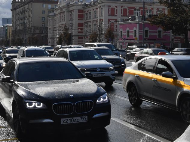 С Нового года в России сильно подорожают автомобили С Нового года в России сильно подорожают автомобили