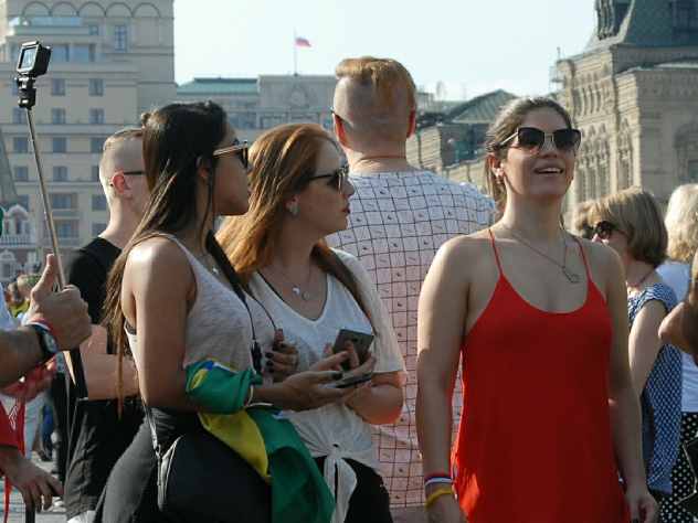 Только 18% россиян рады общению с соотечественниками в туристических поездках