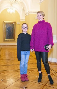 Яна Чурикова с дочкой