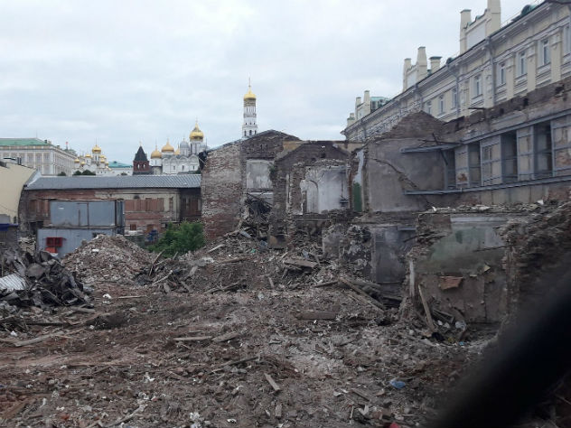 Снесенные здания у Кремля