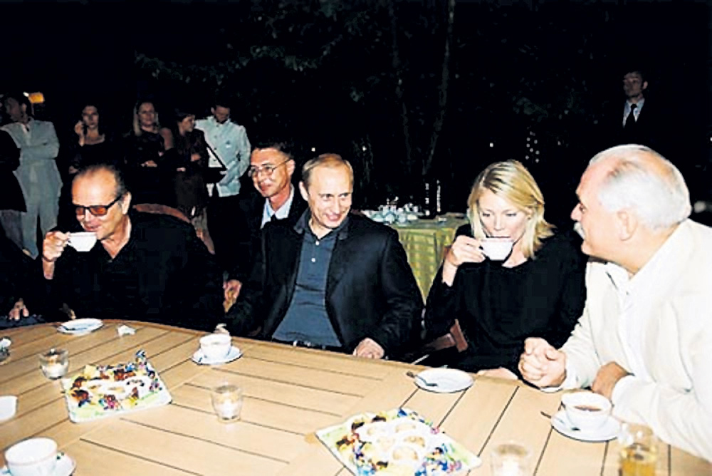 Та самая встреча Владимира Путина с Никитой Михалковым и его гостями - Джеком Николсоном и Петой Уилсон