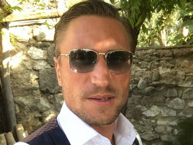 Денис Лебедев