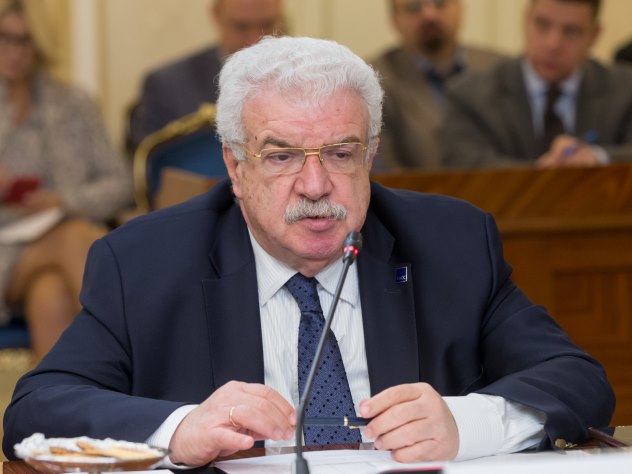 Михаил Гусман