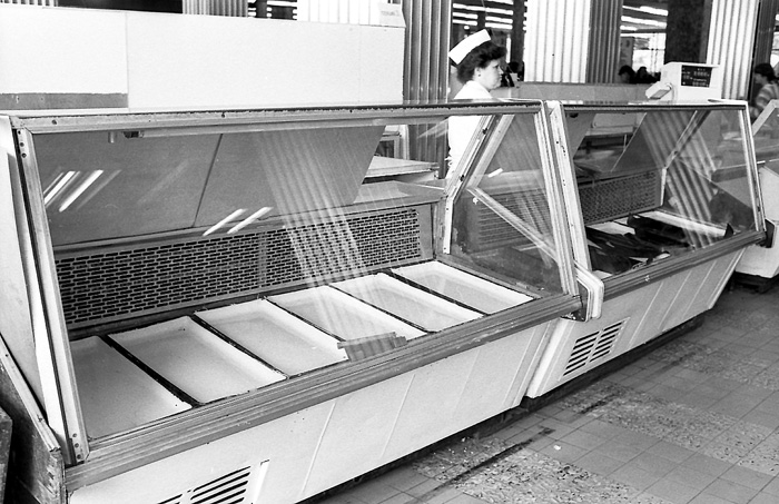 Горбачёвская перестройка привела не только к духовному вырождению, но и к пустым прилавкам