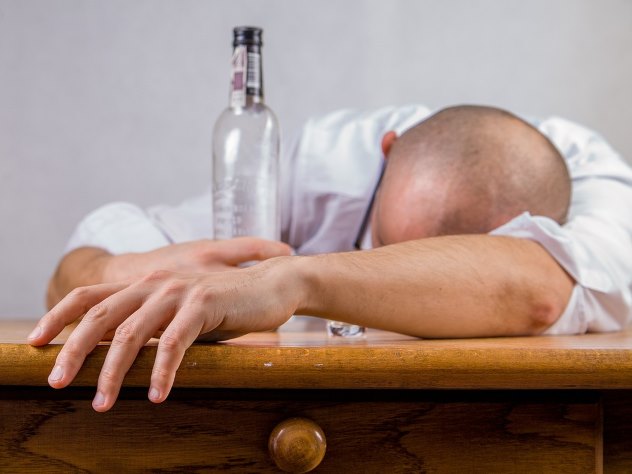 Пьяный мужчина