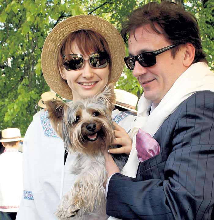 Нафаня покорил артиста и его жену Анастасию шебутным нравом