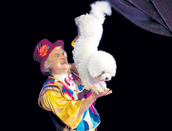 В руках Юрия Куклачёва и собаки, и кошки превращаются в цирковых артистов