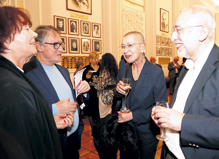 Валерий Гаркалин представил свою спутницу чете Сванидзе