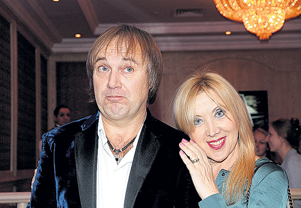 Христенко счастливо женат на актрисе Елене Пиголицыной, они вместе со студенческой скамьи