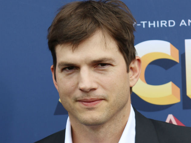 Эштон Кутчер 2019