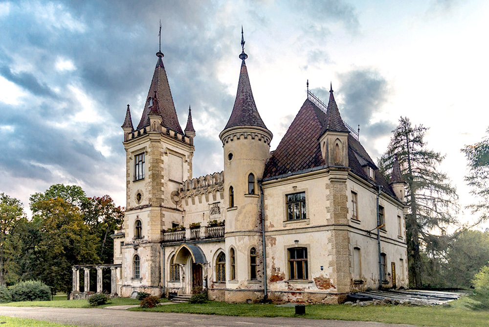 Замок, где барон жил с Марисой