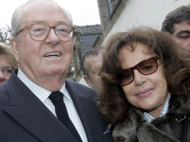 Жену Жан-Мари Ле Пен ограбили