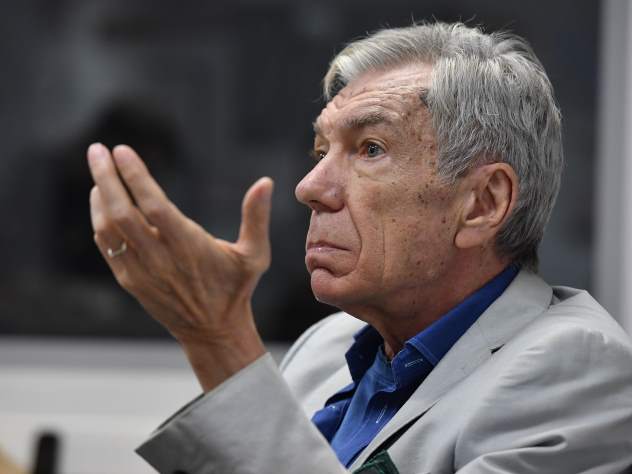 Юрий Николаев