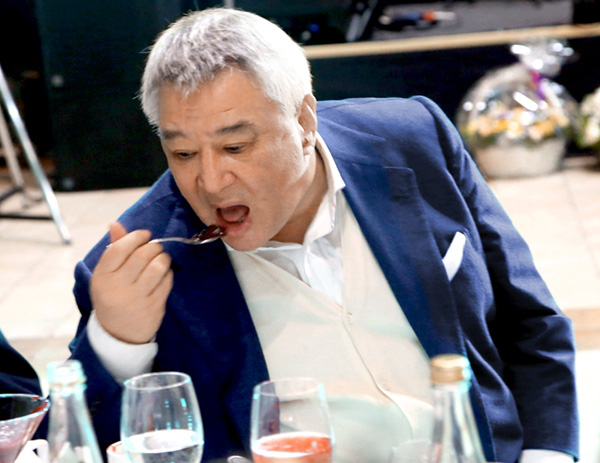 Авторитетный меценат Алимжан Тохтахунов