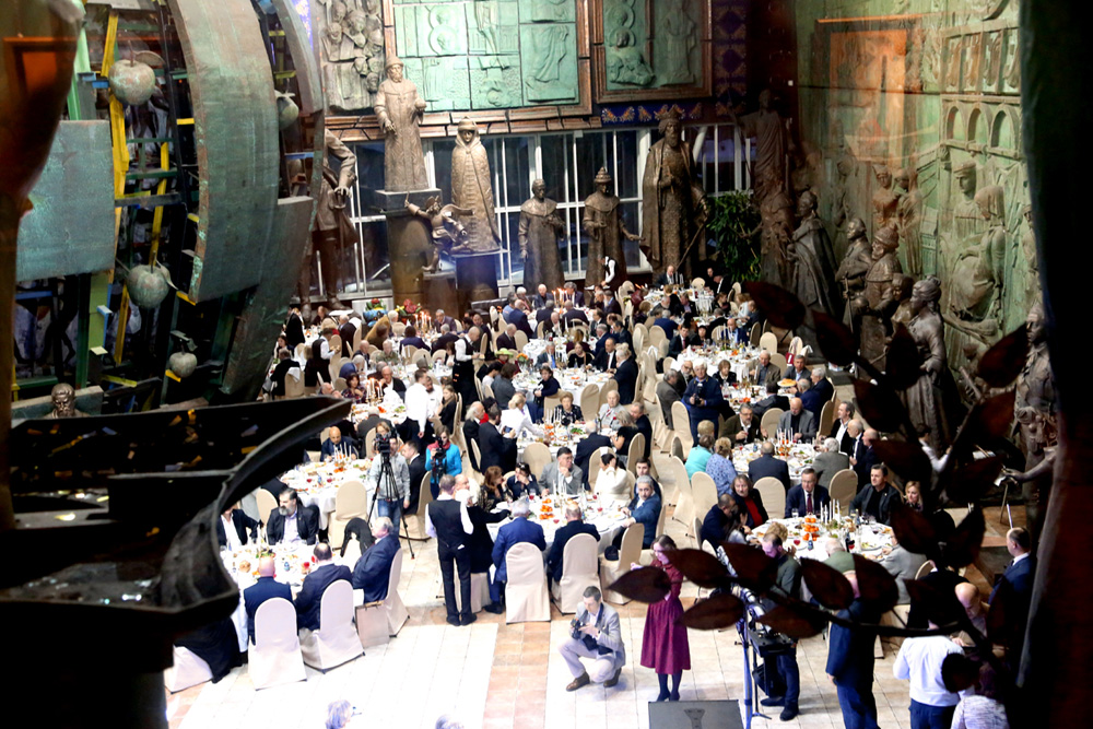 Церетели принадлежит самая большая в мире художественная мастерская