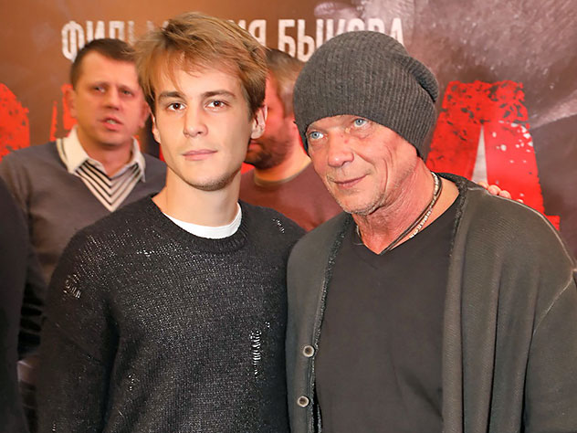 Андрей Смоляков и Иван Янковский, Завод