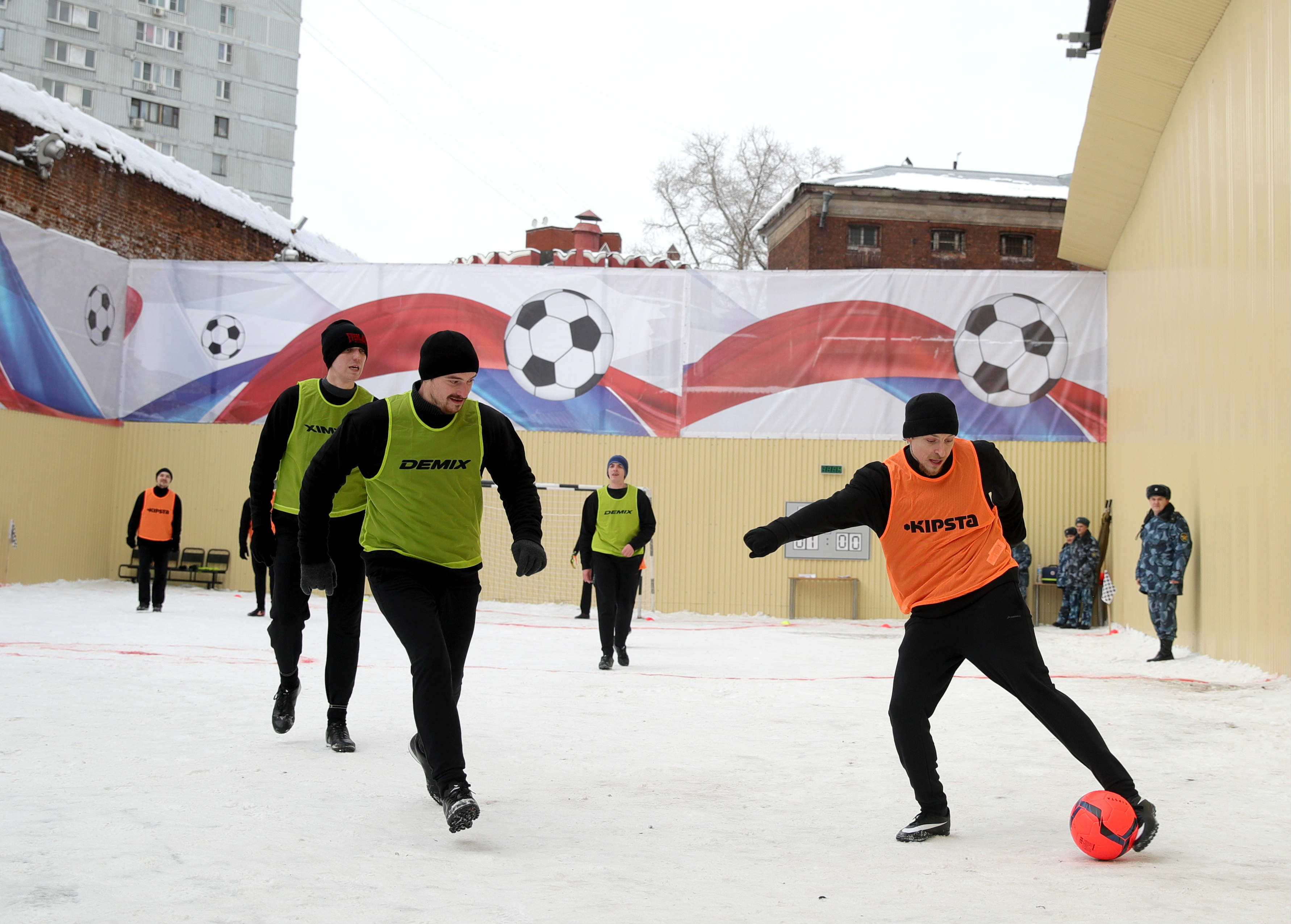 Павел Мамаев, СИЗО, футбол