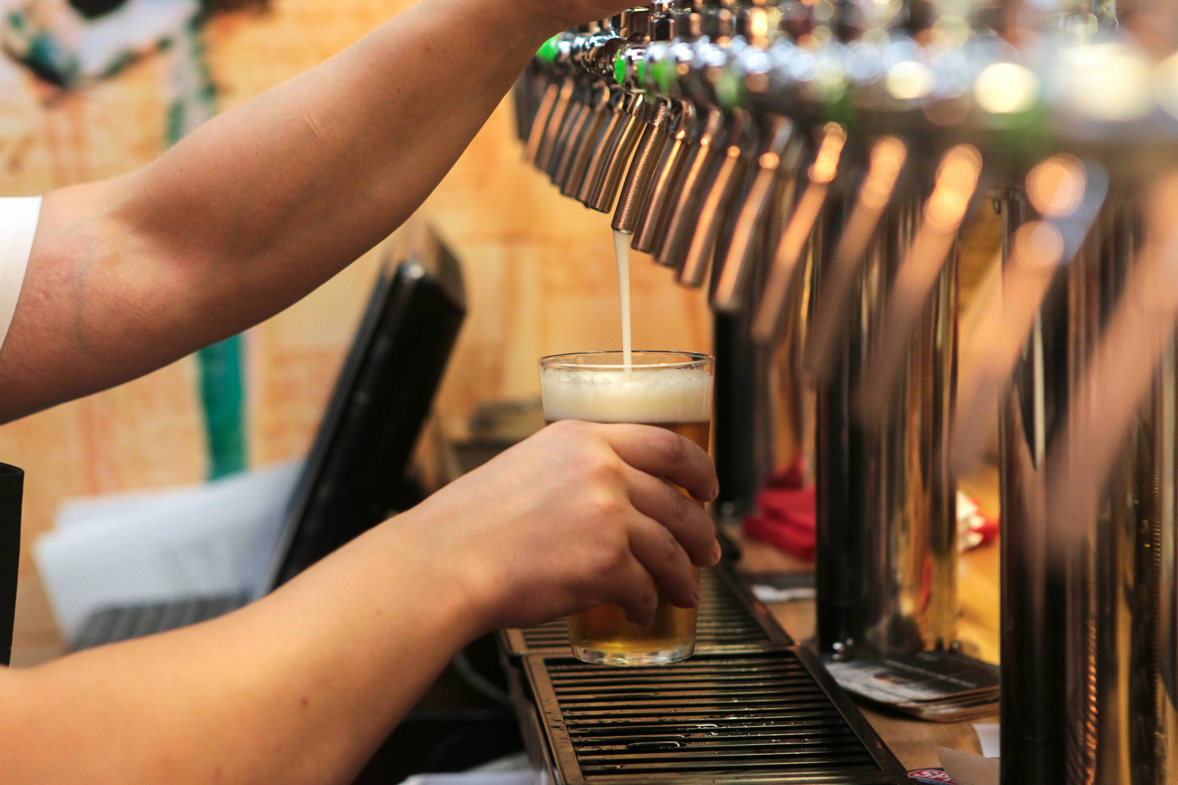 Бар, изнасилование, секс, пьяные, дискотека