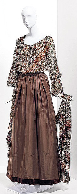 Этот комплект был продан за самую высокую цену - 52,5 тысячи евро