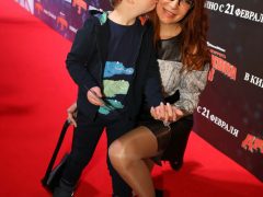 ЭВЕЛИНА БЛЕДАНС С СЫНОМ СЕМЕНОМ