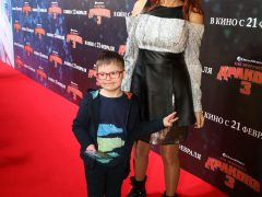 ЭВЕЛИНА БЛЕДАНС С СЫНОМ СЕМЕНОМ