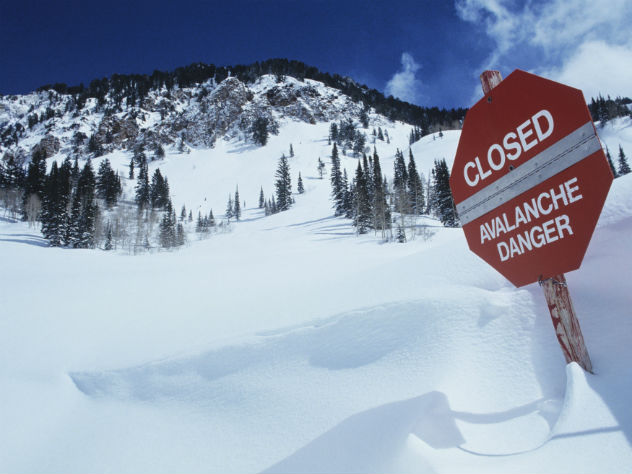 Лавина в Альпах