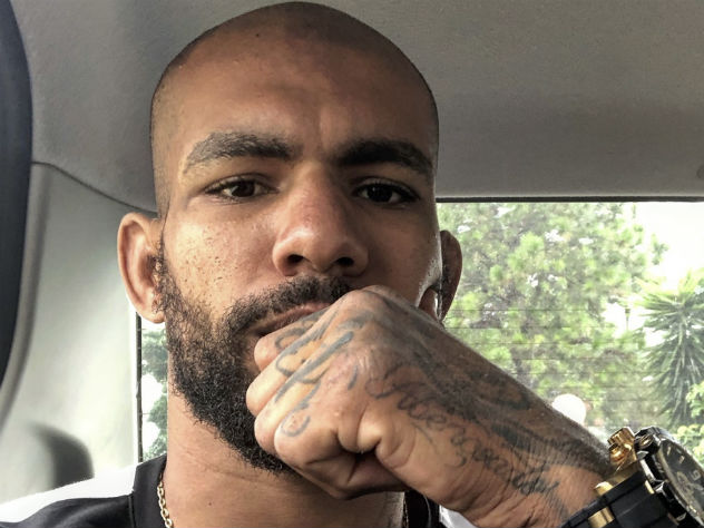 Эрберт Сантуш устроил драку