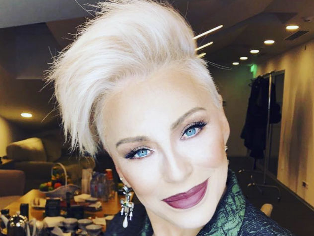 Понаровская стала заслуженной артисткой