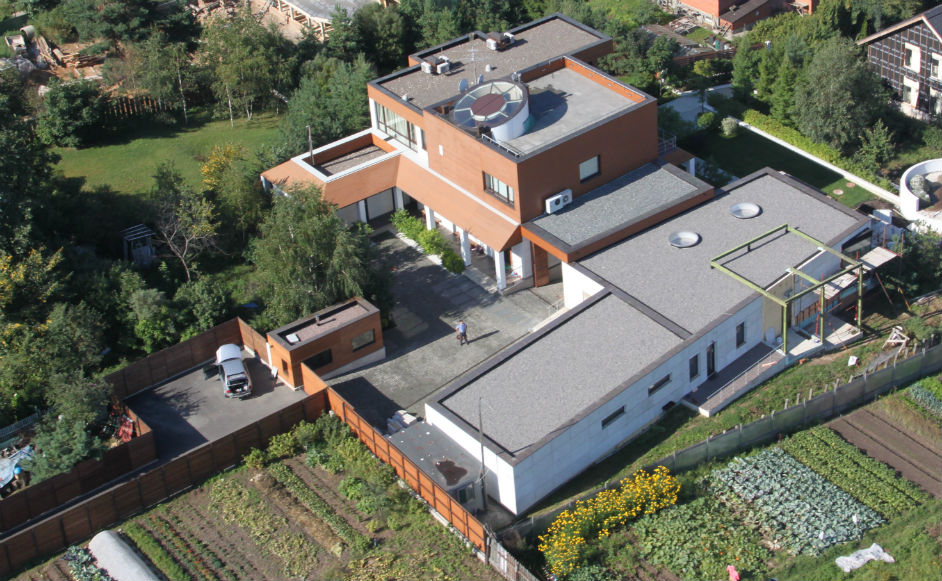 Где живет ургант. Дом ивана урганта. Дом ивана урганта. Дом ивана урганта. Где живет ургант.