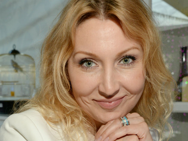 Озолотилась на имени Малышевой, растит неродного сына: как живет сыгравшая матку в «Жить здорово» актриса