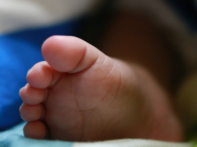 Москвичка пыталась продать дочь