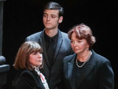 Дочь и внук Этуша и актриса Наталья Варлей (фото: Вячеслав Прокофьев/ТАСС)