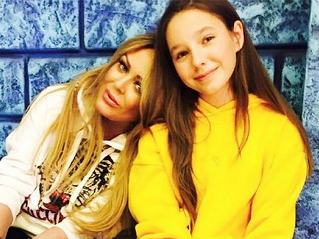 с кем останется дочь Началовой