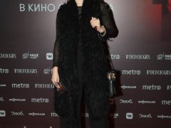 КСЕНИЯ СУРКОВА