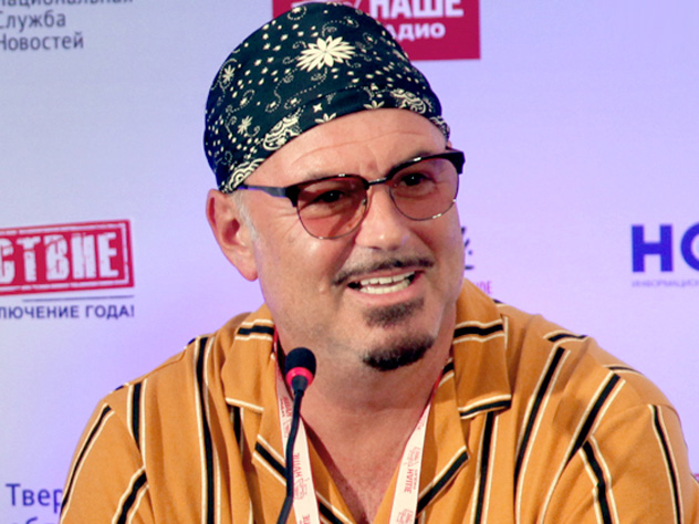 Максим Леонидов