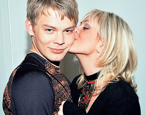 Ланской приучил ее к выпивке