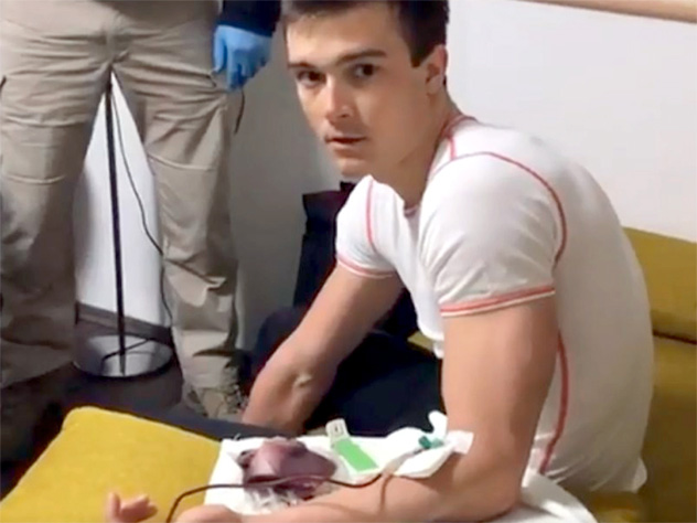 Австриец Макс Хауке не ожидал, что в такой неподходящий момент к нему нагрянет полиция